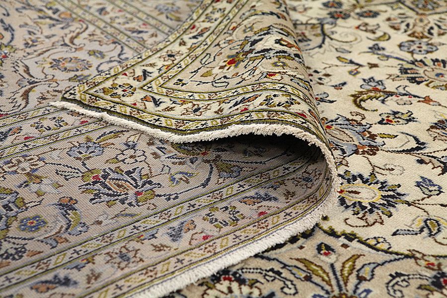Kashan Persian Carpet 356x235 - Picture 4