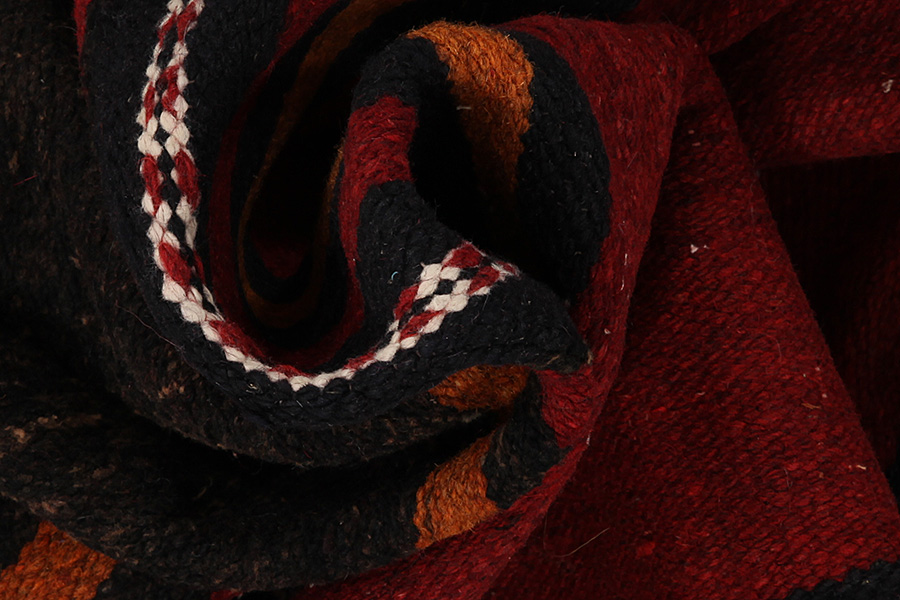 Qashqai Persian Carpet 253x146 - Picture 4