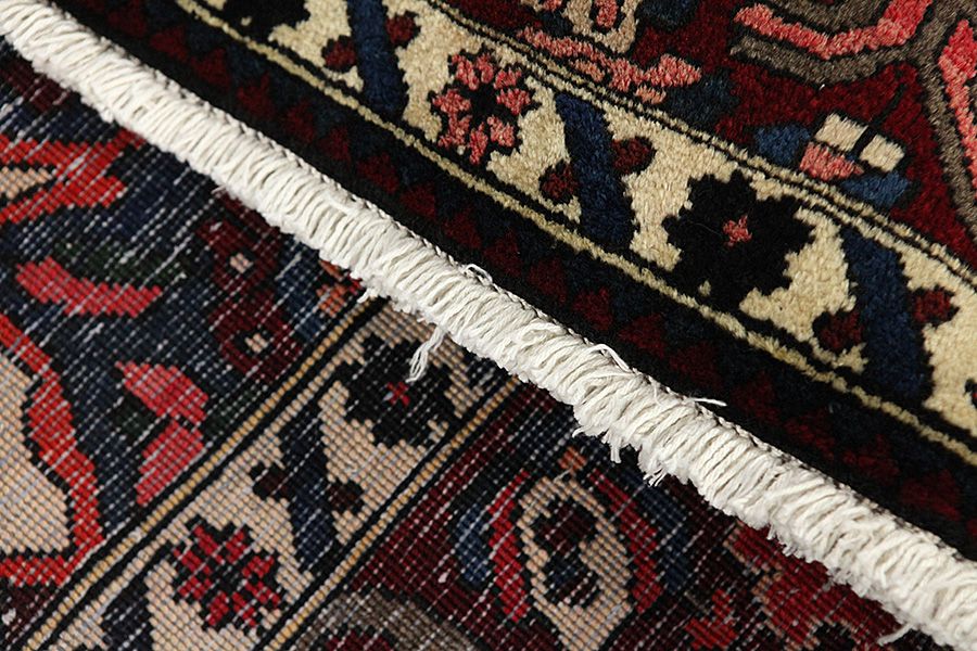 Bakhtiari Persian Carpet 366x264 - Picture 5
