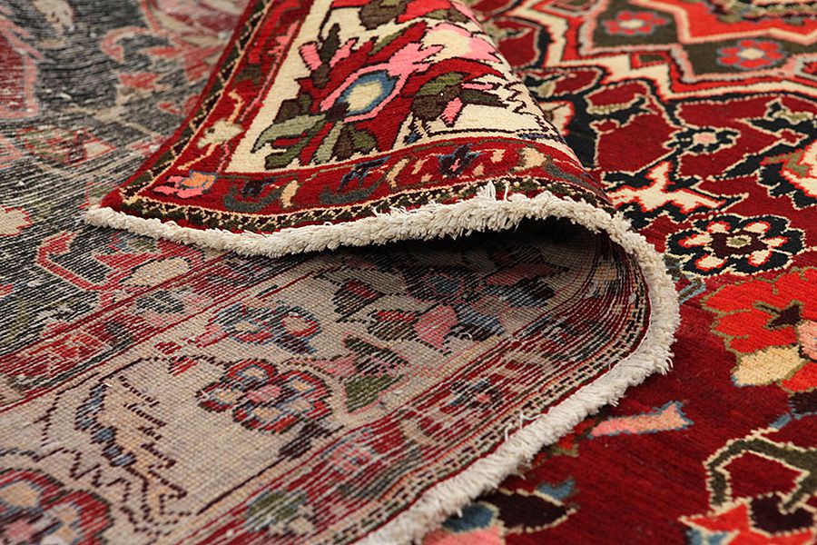 Bakhtiari Persian Carpet 330x220 - Picture 4