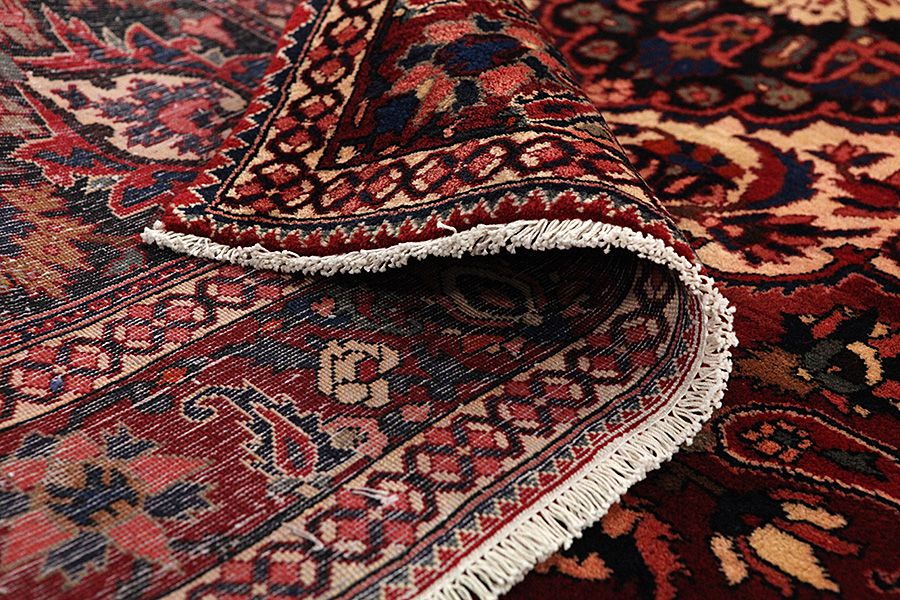 Bakhtiari Persian Carpet 320x212 - Picture 4