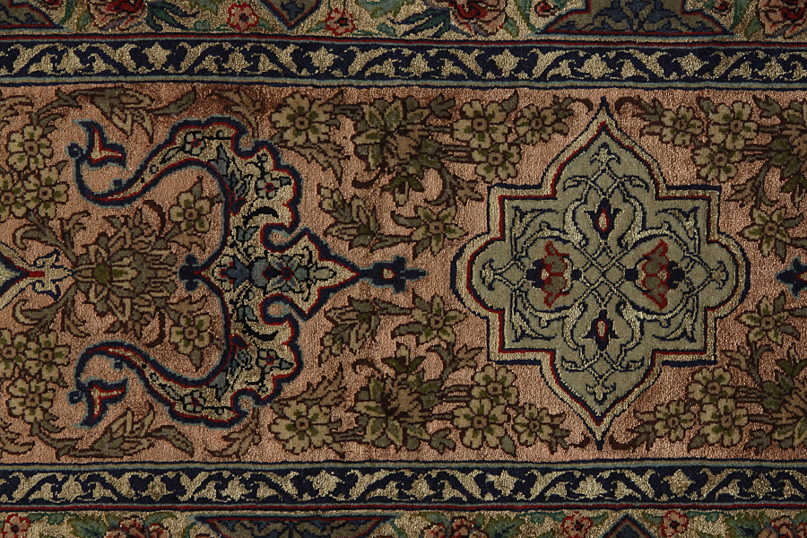 Isfahan Persian Carpet 307x202 - Picture 14