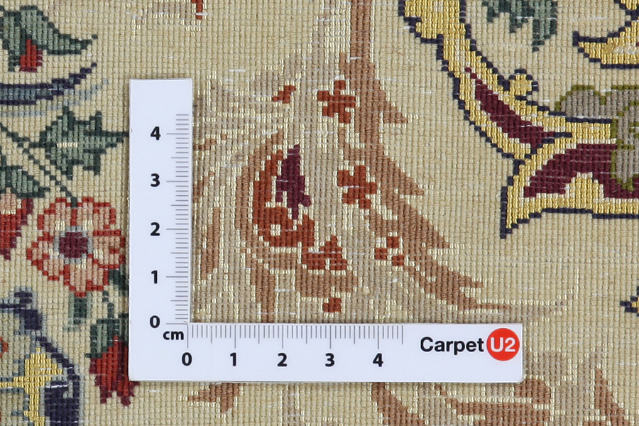 Isfahan Persian Carpet 300x198 - Picture 4