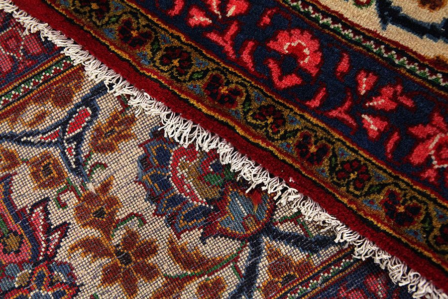 Isfahan Persian Carpet 350x250 - Picture 6