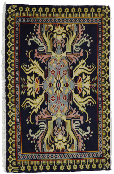Sarouk - Farahan Persian Carpet 67x107